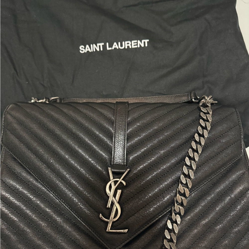 Saint Laurent
COLLEGE MEDIUM IN QUILTED LEATHER - BLACK - Picture 5 of 5